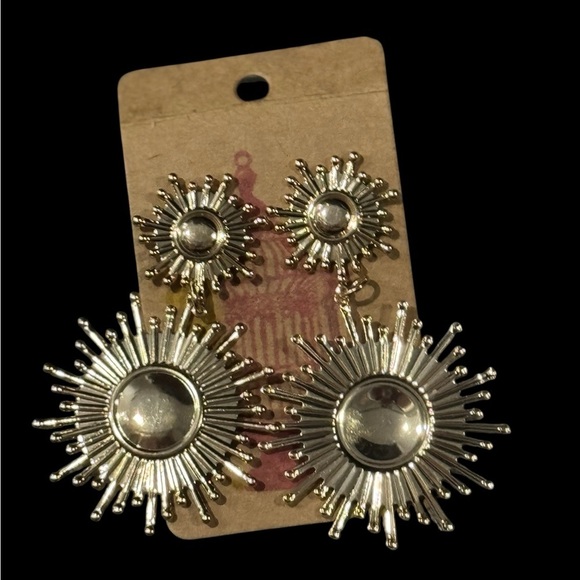 Sunburst oversized earrings statement piece - Picture 5 of 5